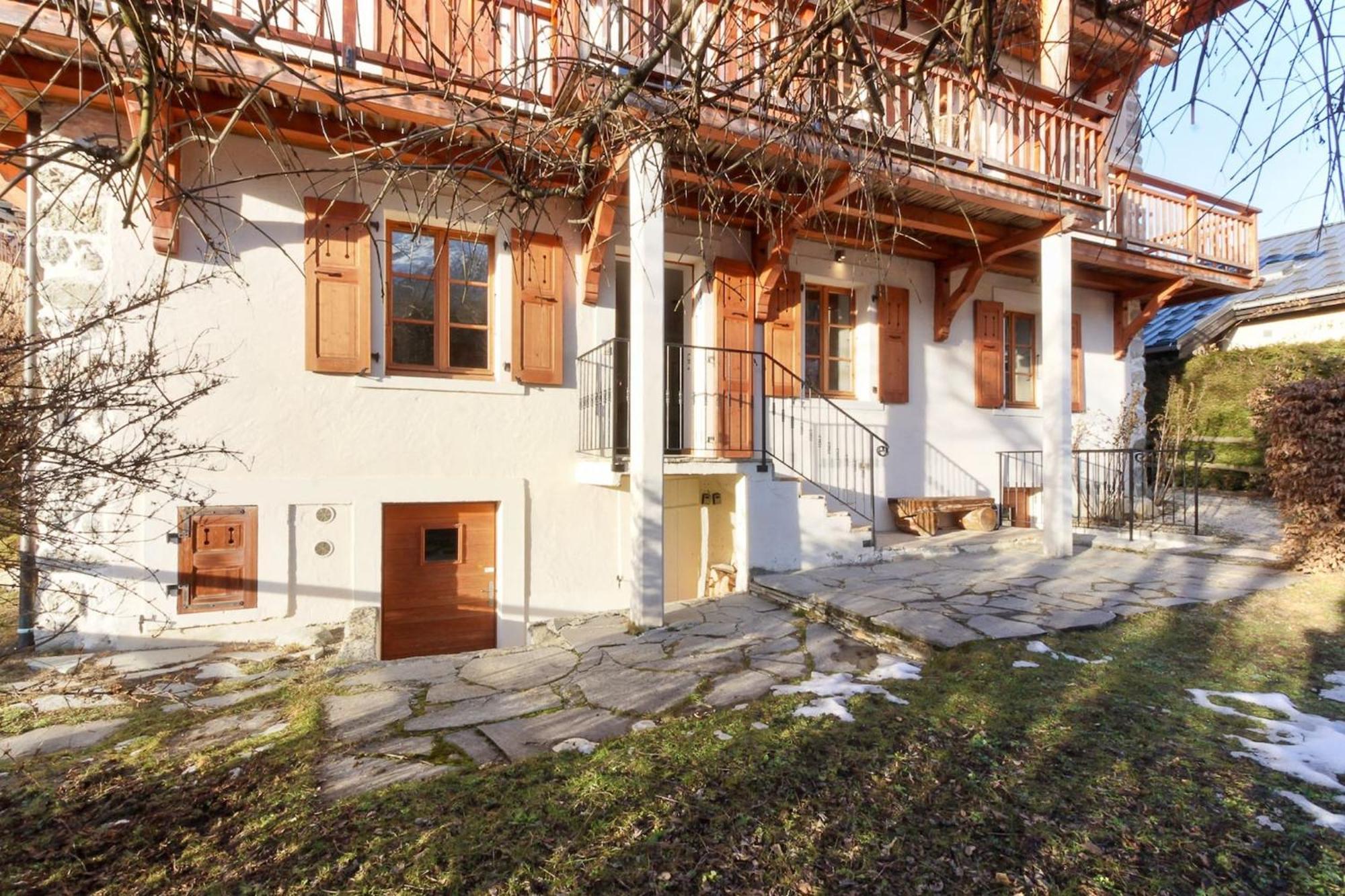 شقة Les Alpins - Centre De Chamonix - Renove Avec Jardin Et Vue Imprenable Sur Le Montblanc المظهر الخارجي الصورة